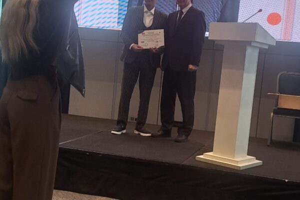 Наш студент получил сертификат от компании “Unique Asia”!